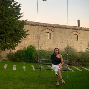 Meet your Posher, Emma